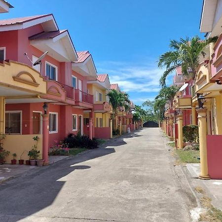 Vacation Town House Near Mactan Cebu Airport Villa มักตัน ภายนอก รูปภาพ